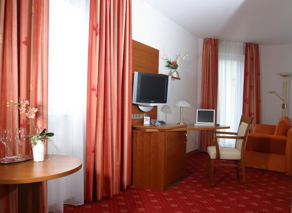 Hotel Zur Pfalz Kandel Rom bilde