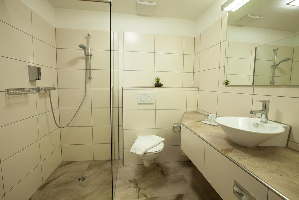 Hotel Zur Pfalz Kandel Eksteriør bilde