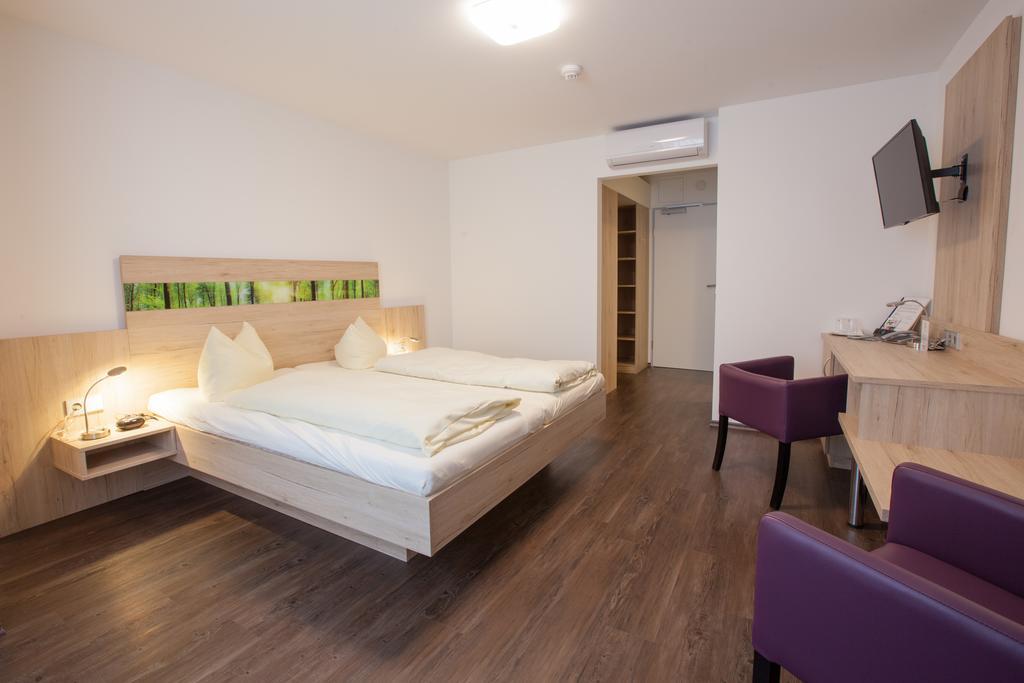 Hotel Zur Pfalz Kandel Eksteriør bilde