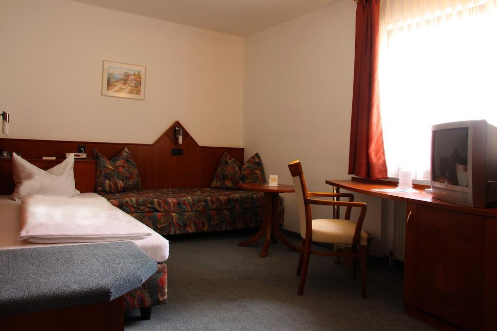 Hotel Zur Pfalz Kandel Rom bilde